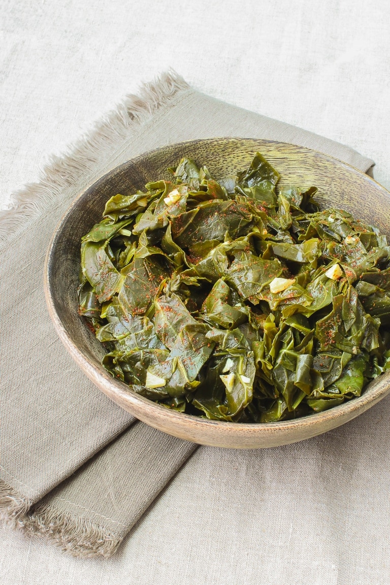 Simple Garlic Sauteed Collard Greens - Yup, it's Vegan