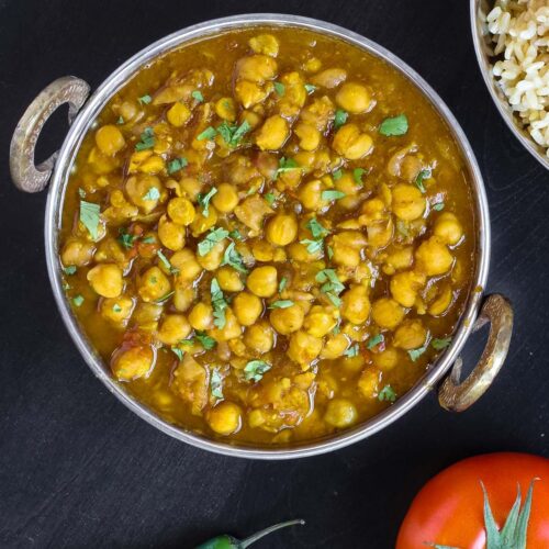 Super Easy Chana Masala (Instant Pot - Pressure Cooker Recipe)